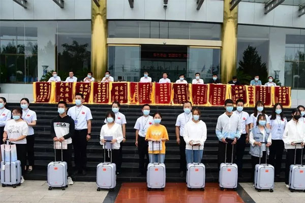 2021年yl23455永利集团骨干人员与受助大学生结对子 2021年yl23455永利集团骨干人员与受助大学生结对子