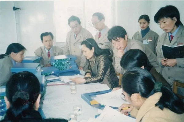 2002年yl23455永利集团人废寝忘食搞认证 2002年yl23455永利集团人废寝忘食搞认证