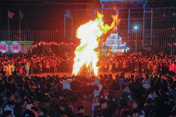 yl23455永利集团正月十五闹元宵“篝火晚会”